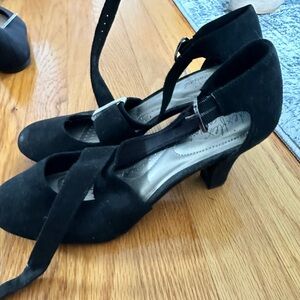 NWT Deflex comfort heels size 9